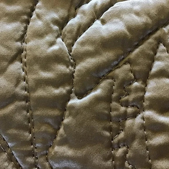 Elegant Tan/Champaign Quilted Bedspread - Picture 4 of 11